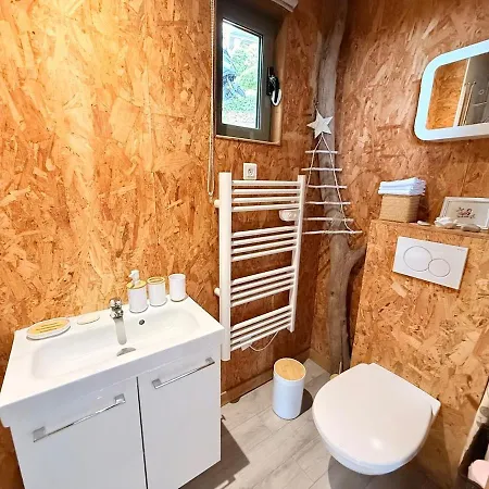 Treehouse In Les Oliviers, Sea View, Air Conditioning, Parking Apartment